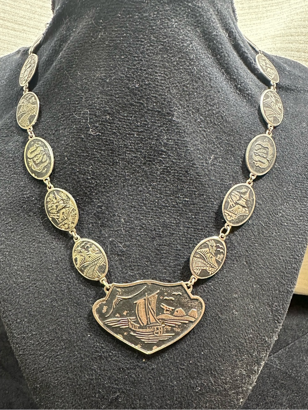 🔥RARE, Vtg: Germany Damascene Silver Toned & Black Necklace